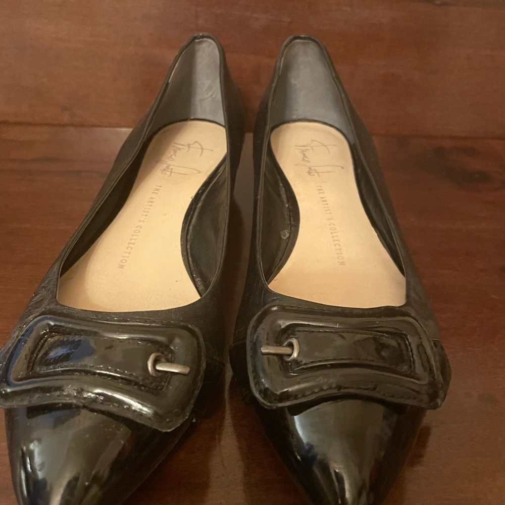 🤩 Vintage black patent leather women’s shoes size 7 1/2 see pictures for d…